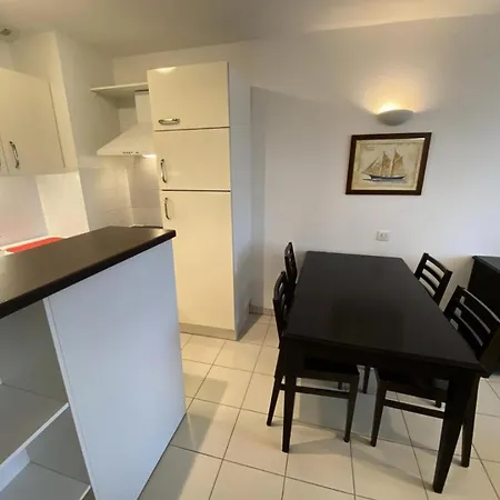 Apartment Marine - 094 - Agreable Dans Avec Piscine Mae-1941